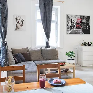  Apartamento Dora Near Buda Castle With Parking! Hungría